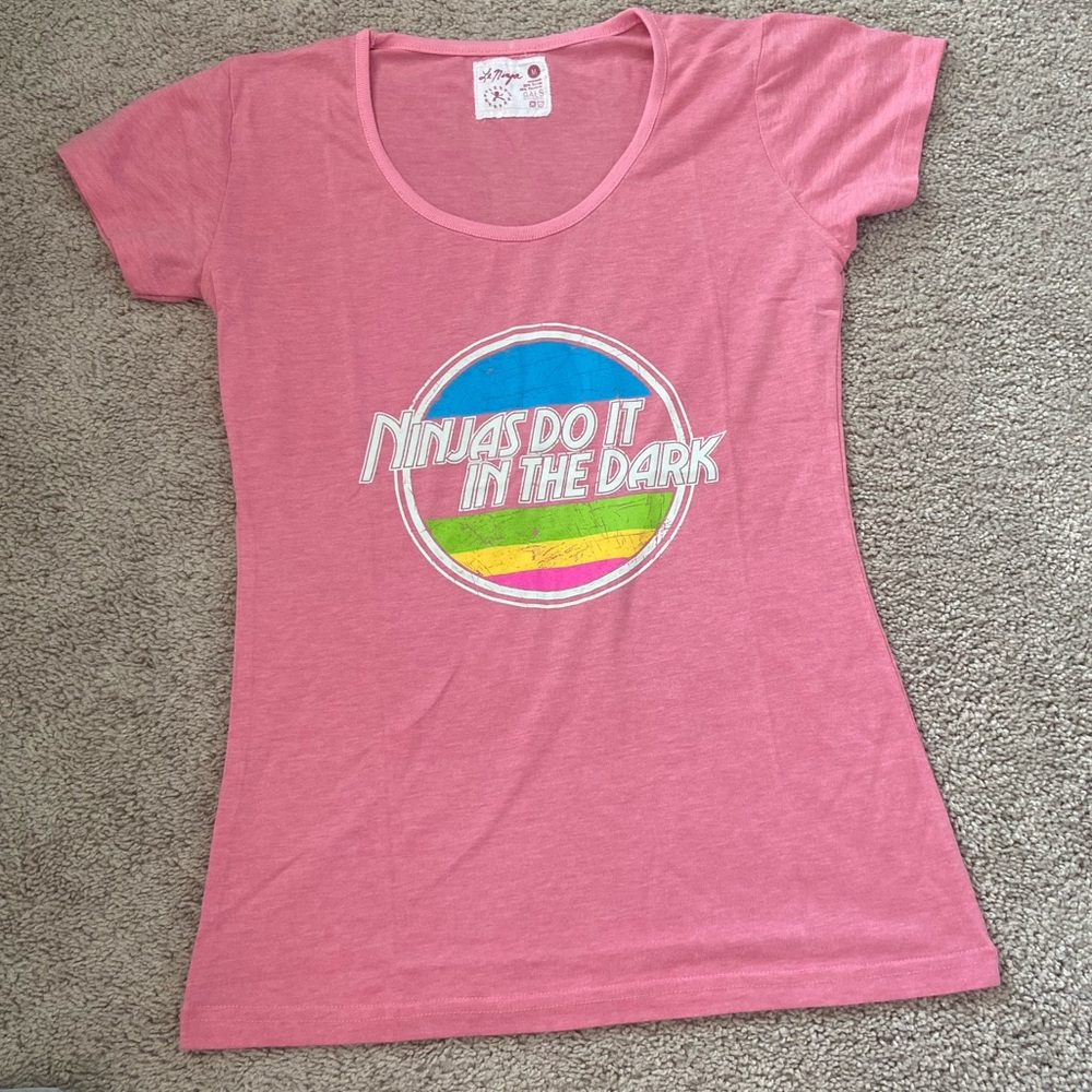 2 Women’s Size M Pink Graphic Tee by Le Ninja “Ninjas Do It In The Dark”